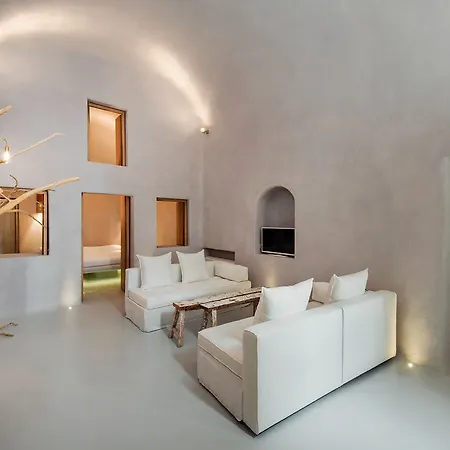 Ammos Oia Mansion